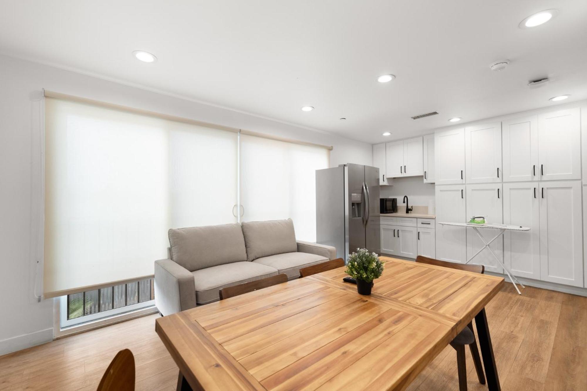 Charming Urban Retreat Near Usc In La- Private Room With Share Living Room With Kitchen Los Angeles Luaran gambar